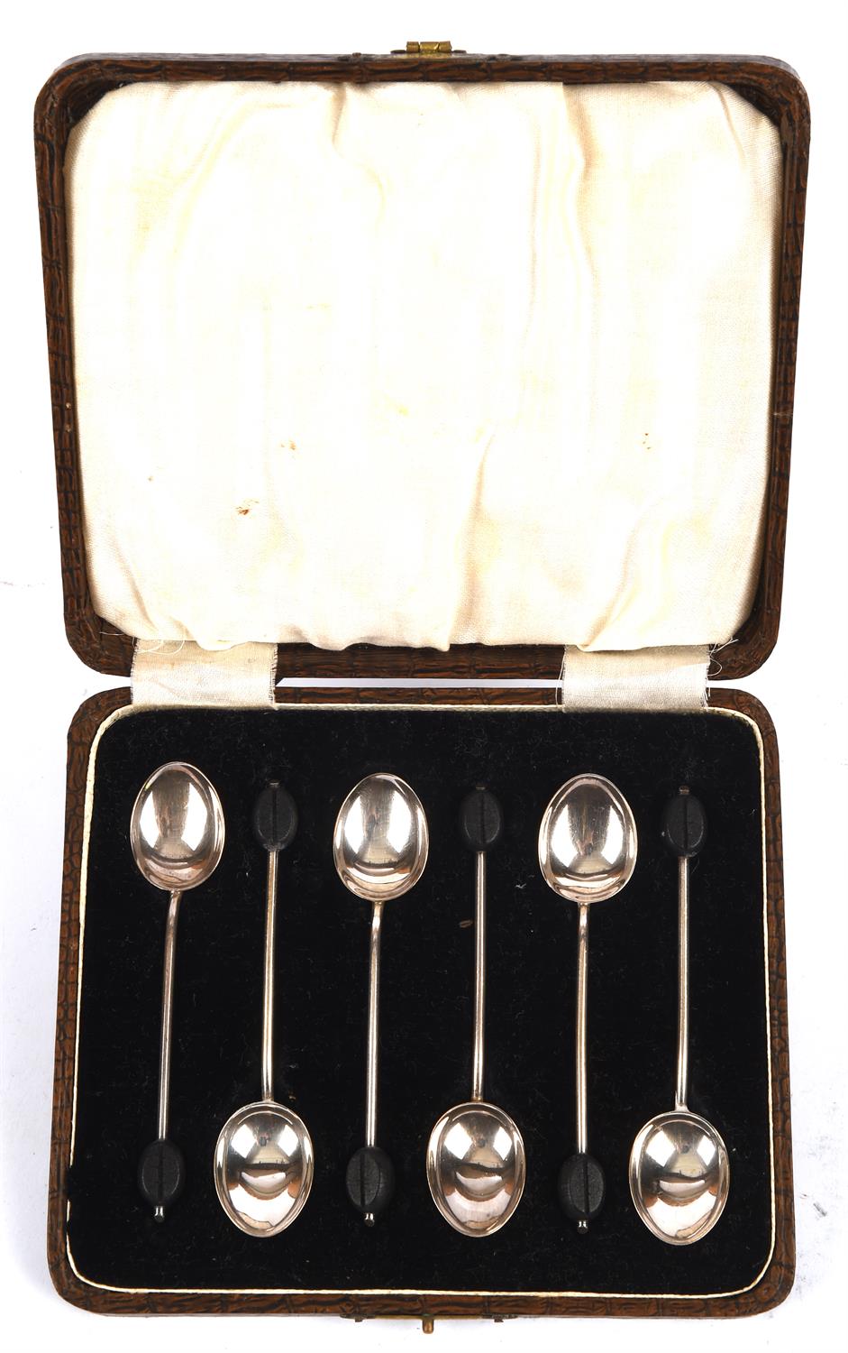 Cased set of silver spoons - Image 2 of 2