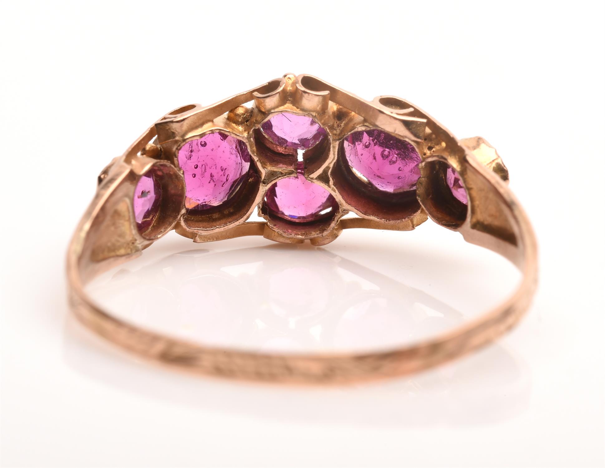 Antique cluster ring set with six round cut paste stones with an engraved shank in 9 ct, size N - Image 4 of 5