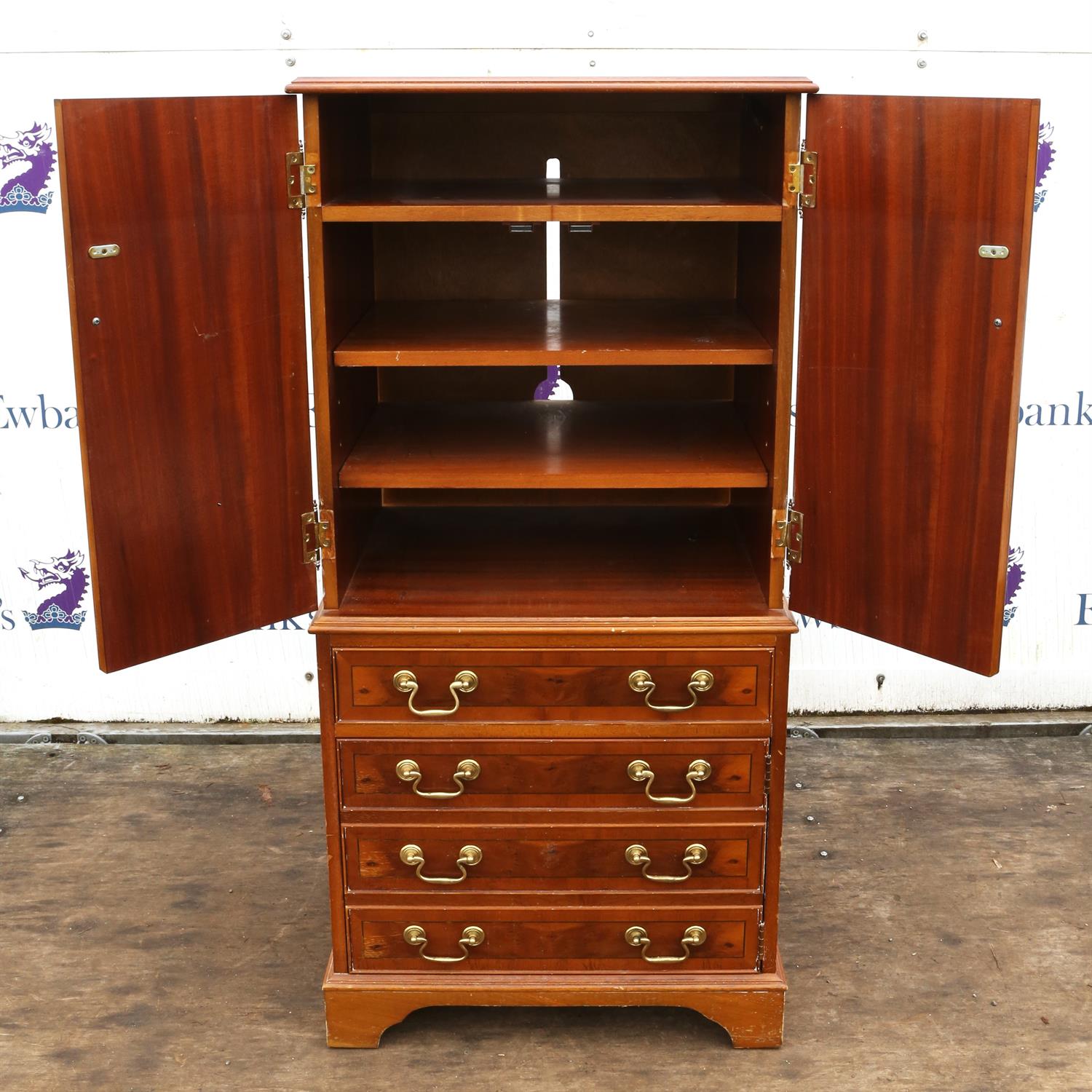 Reproduction yew wood music cabinet, with two doors enclosing shelves, above four drawers on - Image 4 of 4