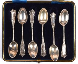 Cased set of silver spoons with ornate pattern, Sheffield, 1907, 93gms