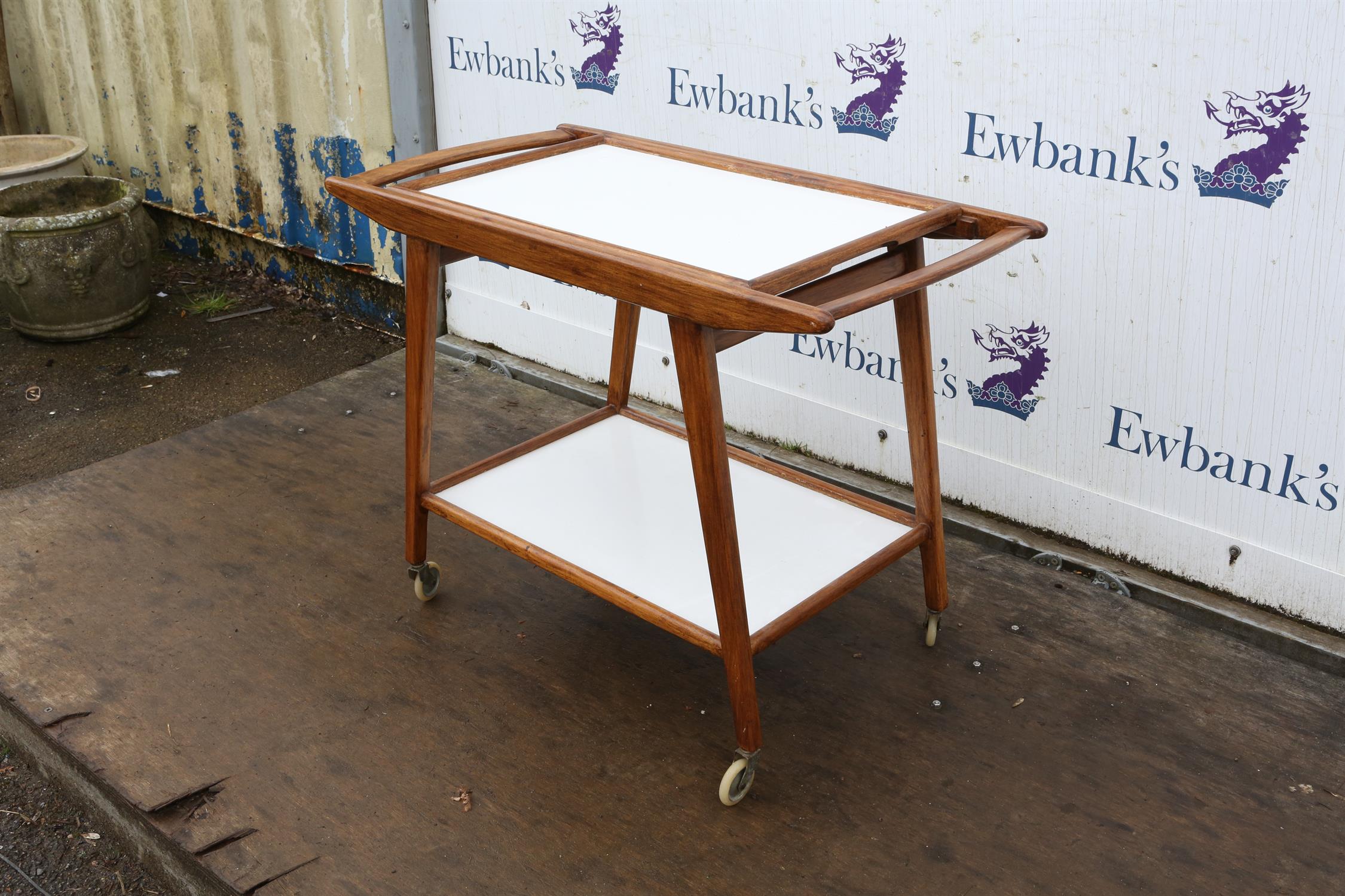 Geraldo de Barros (Brazilian, 1923-1998), a teak and Formica bar trolley, the top with a loose tray, - Image 3 of 3