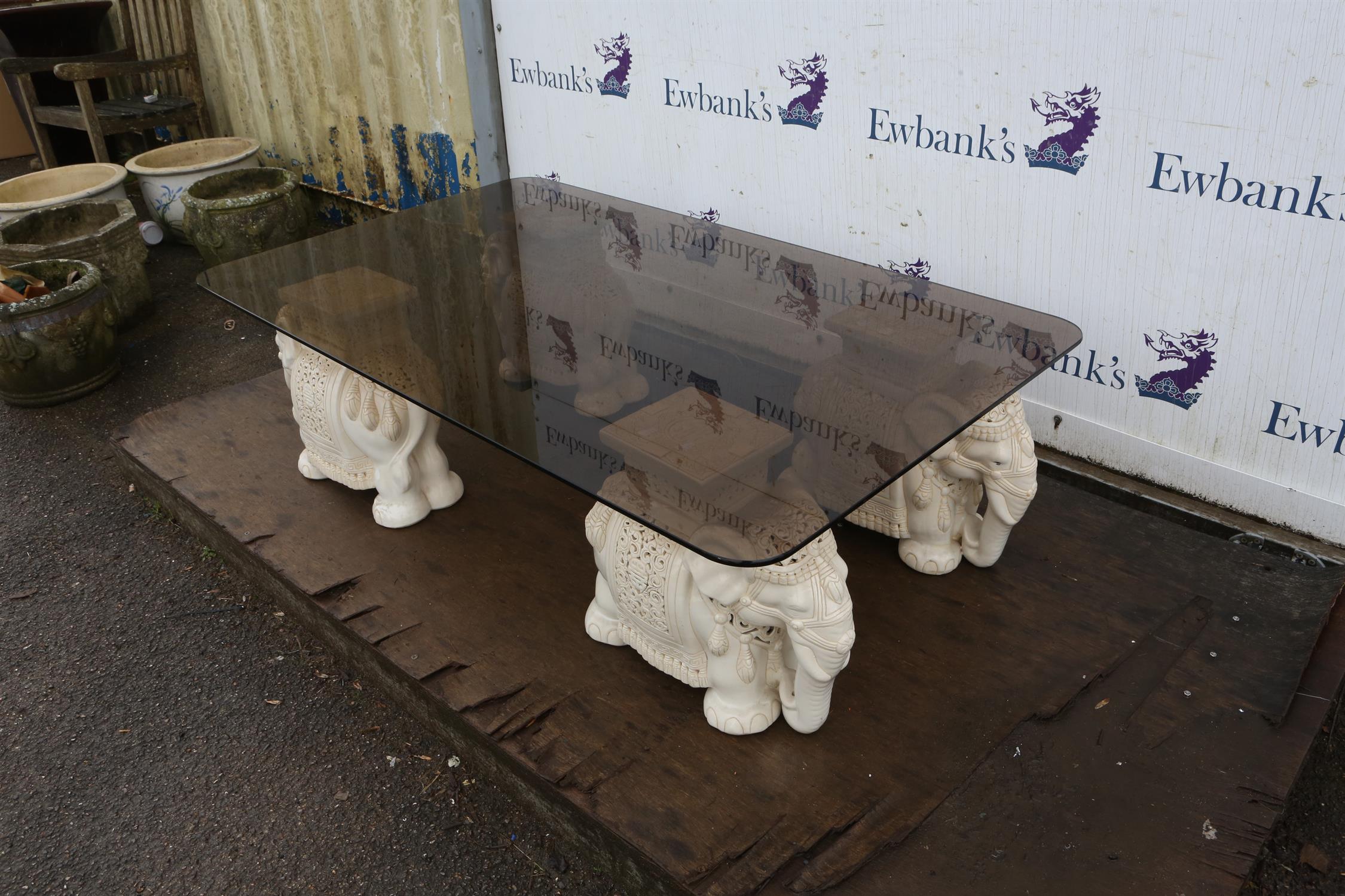 Unknown Designer, glass and ceramic coffee table, the supports in the form of elephants, - Image 2 of 3