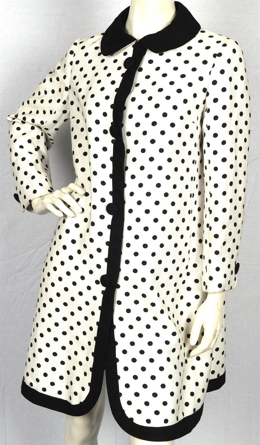 CHRISTIAN DIOR "DIORLING" 1960s silk and wool duster-coat with black polka-dots. Fully lined with - Image 2 of 6