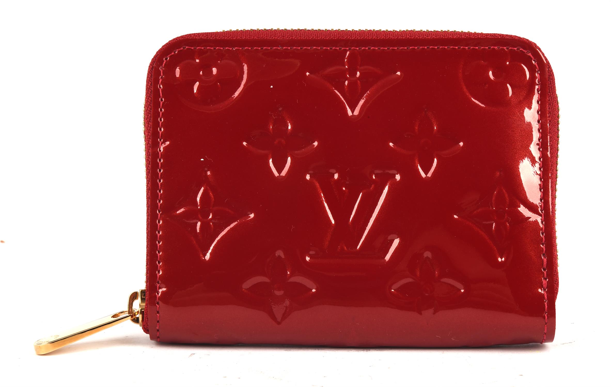 LOUIS VUITTON lipstick red Vernis varnished leather zipped purse in dust cover - Image 3 of 3