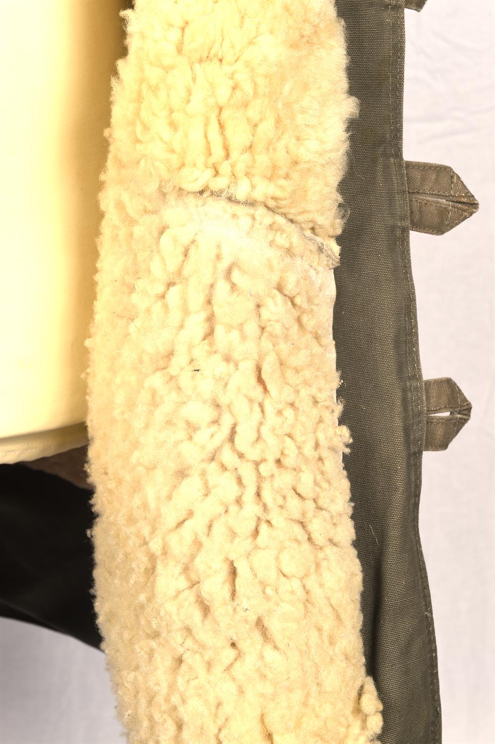 Vintage Mod-style c1960s (?) mans Swedish military very warm and heavy sheepskin-lined parka coat. - Image 7 of 10