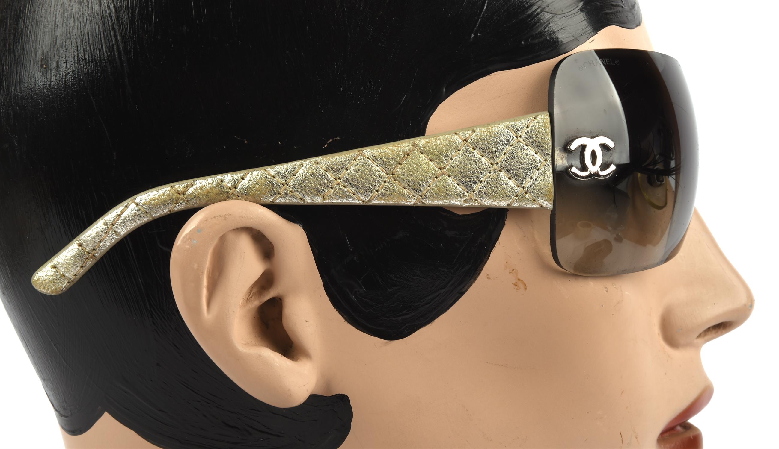 CHANEL wrap-style ladies vintage 1990s sunglasses with metallic leather arms in soft case - Image 2 of 4