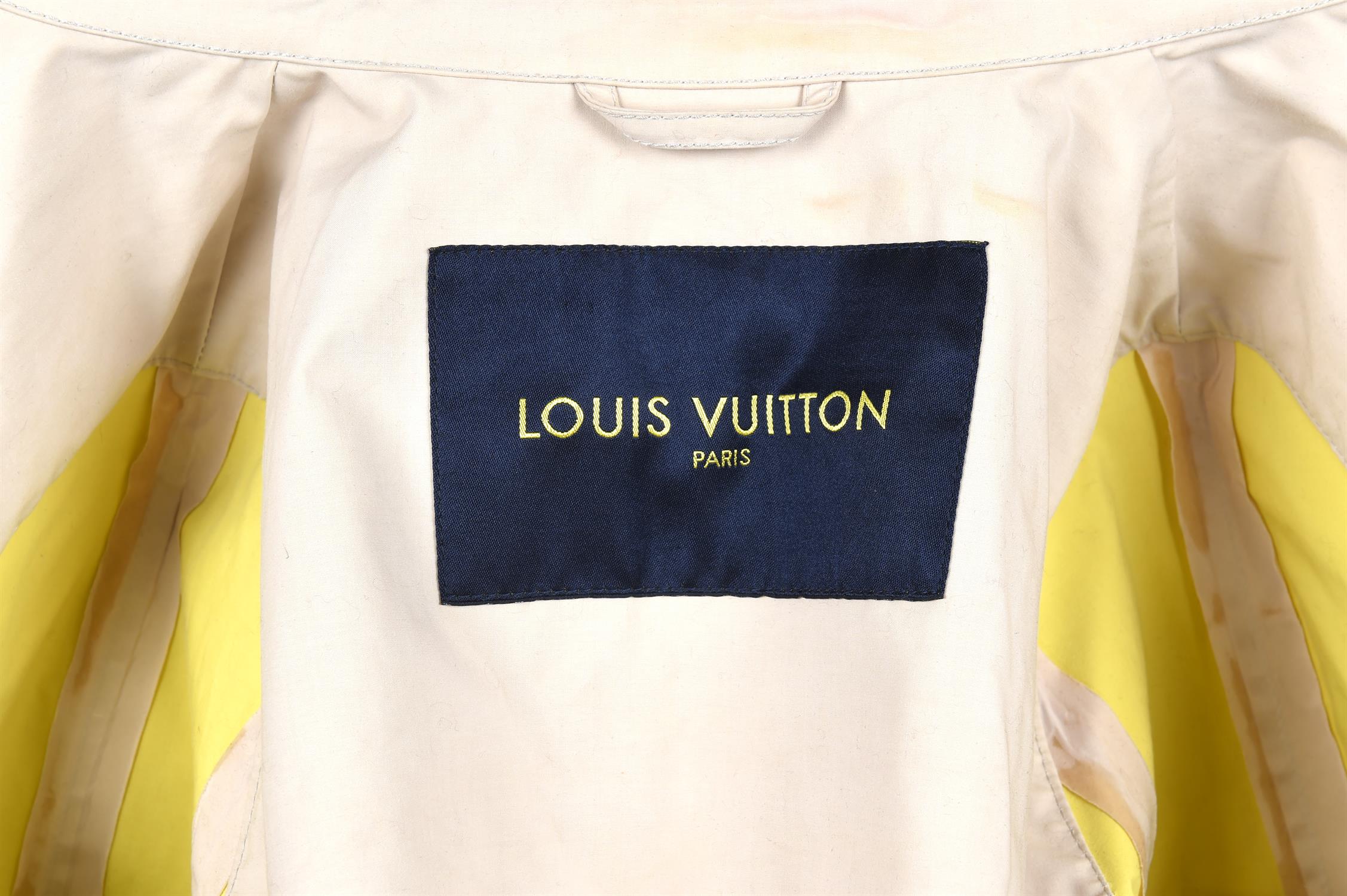 LOUIS VUITTON A ladies buff coloured short coat with chartreuse coloured lining UK8 - Image 7 of 8
