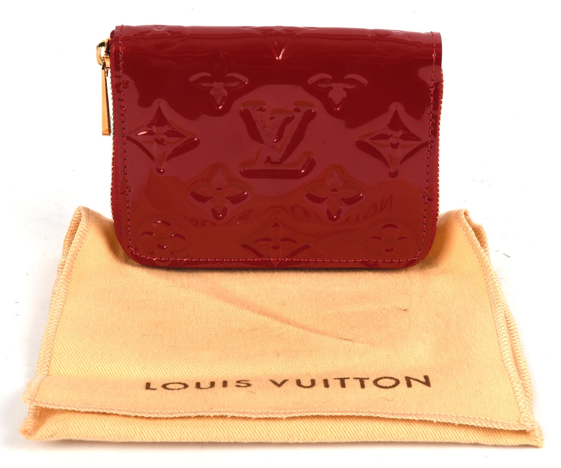 LOUIS VUITTON lipstick red Vernis varnished leather zipped purse in dust cover