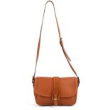 DOONEY & BOURKE tan leather handbag with gold coloured hardware (with tags) (26cm x19cm x 9cm)