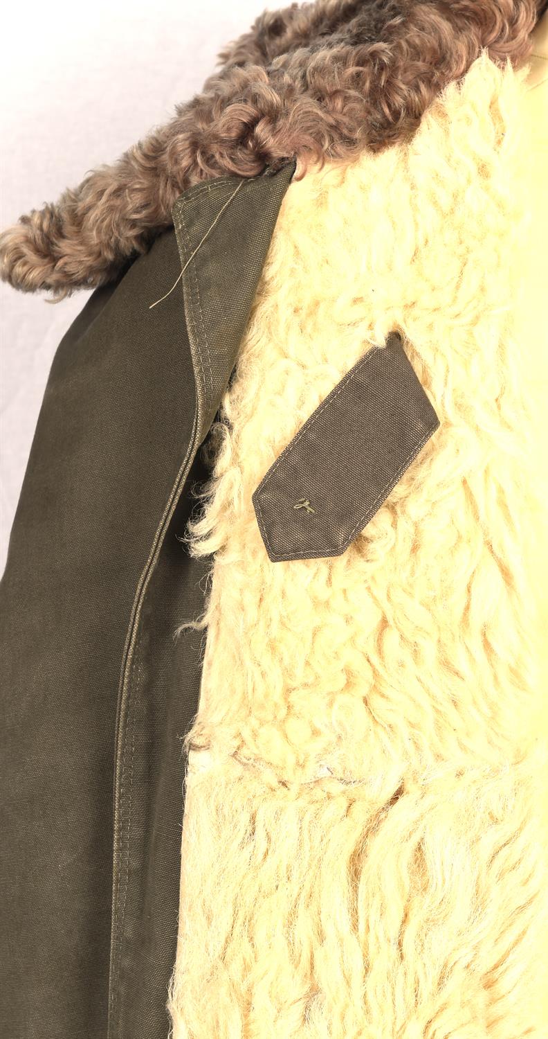 Vintage Mod-style c1960s (?) mans Swedish military very warm and heavy sheepskin-lined parka coat. - Image 6 of 10