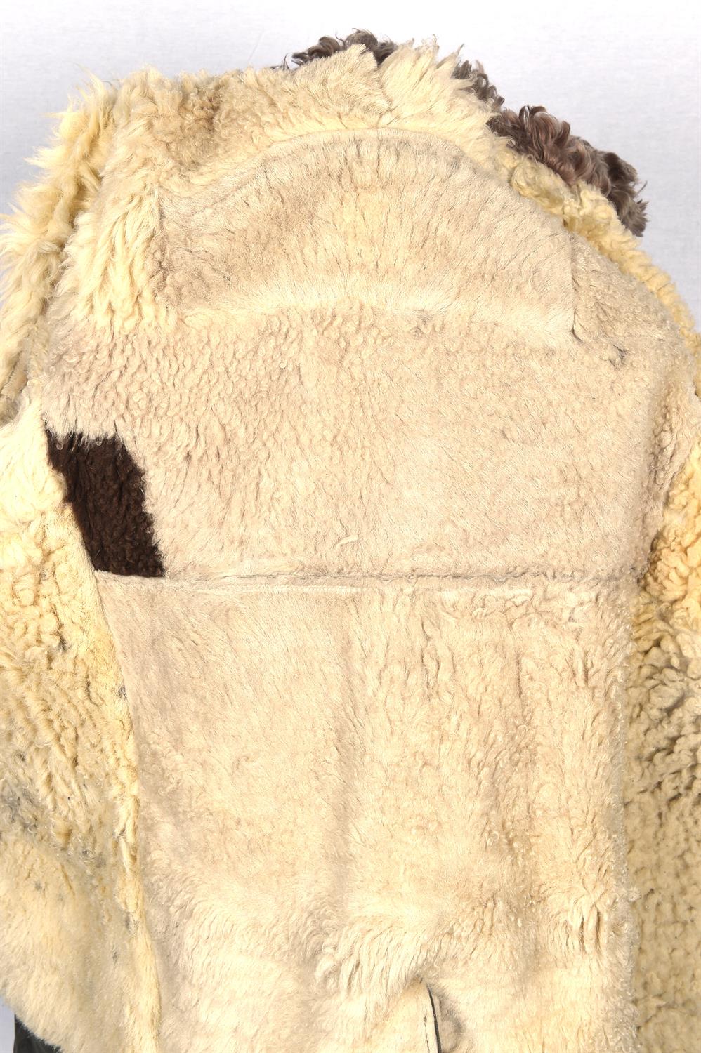 Vintage Mod-style c1960s (?) mans Swedish military very warm and heavy sheepskin-lined parka coat. - Image 9 of 10