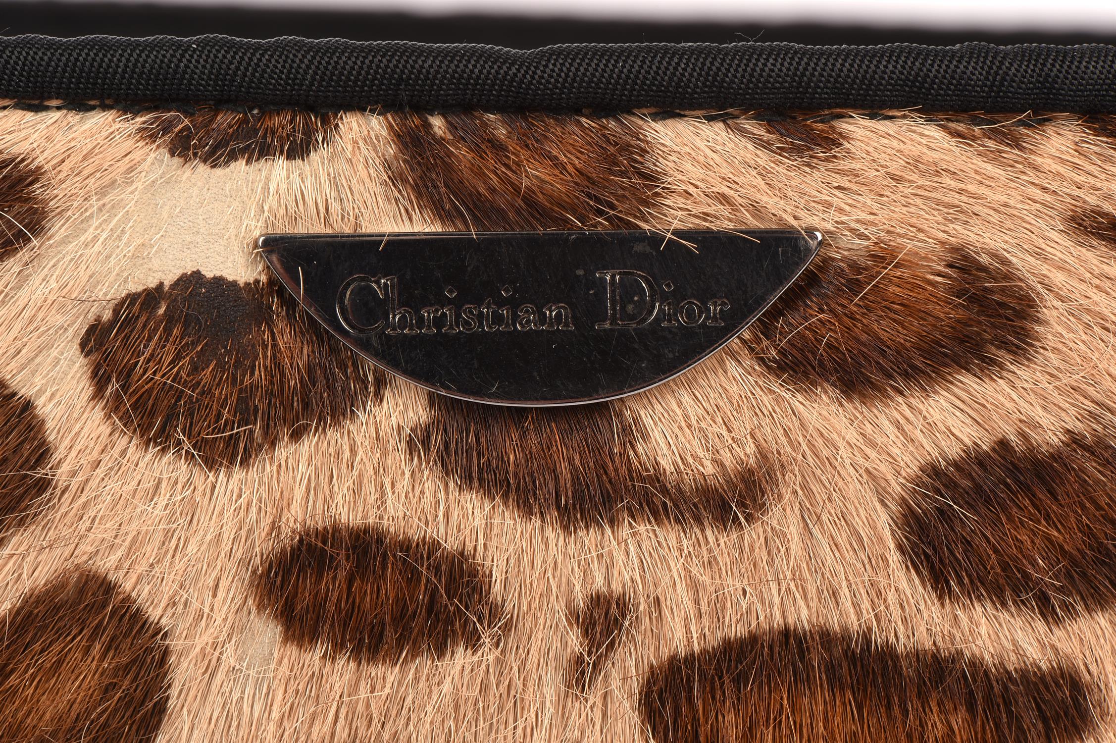 CHRISTIAN DIOR a 1990s vintage leopard print pony-skin tote handbag with leather base (33cm x 27cm - Image 2 of 6