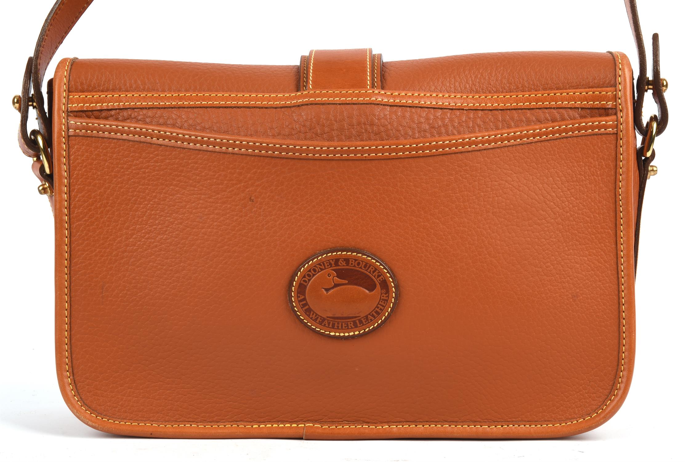 DOONEY & BOURKE tan leather handbag with gold coloured hardware (with tags) (26cm x19cm x 9cm) - Image 5 of 8