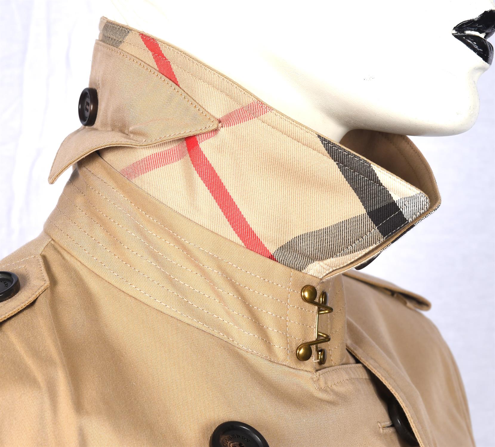 BURBERRY ladies KENSINGTON mac on original BURBERRY hanger with original BURBERRY coat-cover and - Image 4 of 11