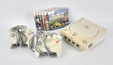 Sega Dreamcast console with 2 controllers, official power supply and 6 demo discs Games are