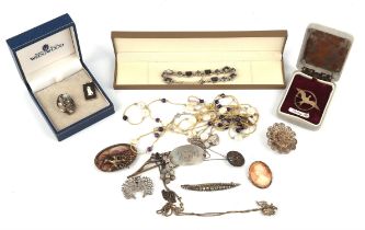 Quantity of silver jewellery, some cased