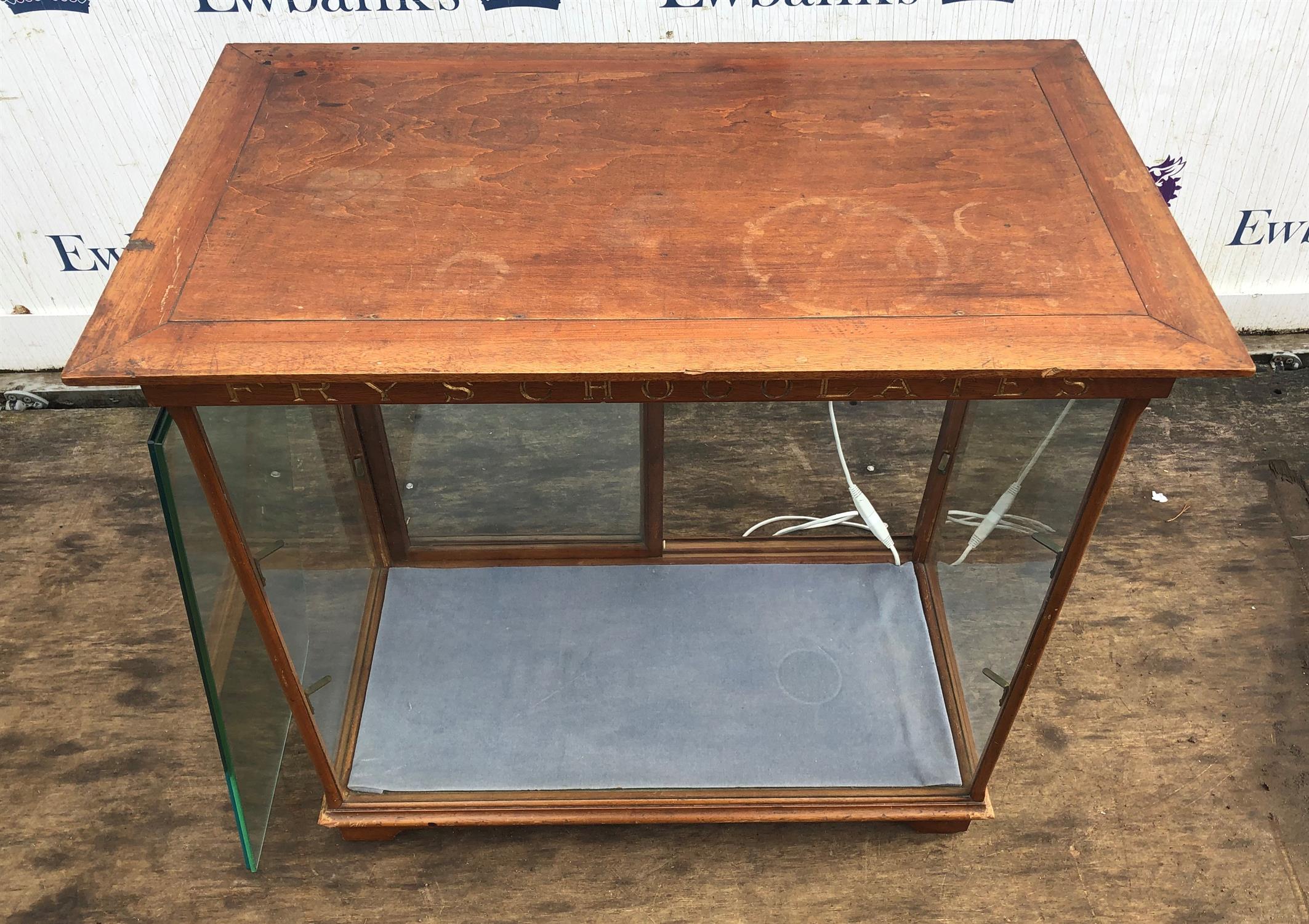 Fry's Chocolate sweet display cabinet, with brass brackets and glass shelves, on bracket feet, - Image 4 of 4