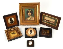 Quantity of miniature pictures