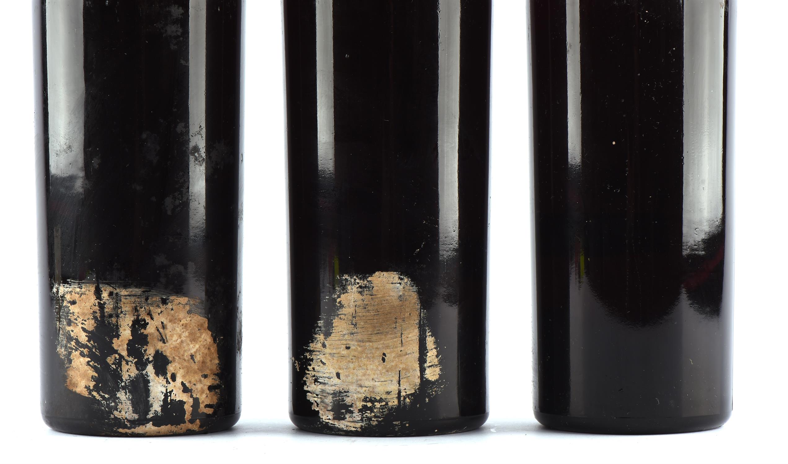 Port, Three bottles of 1963 Fonseca's vintage port. (lacking labels). (3) - Bild 2 aus 3