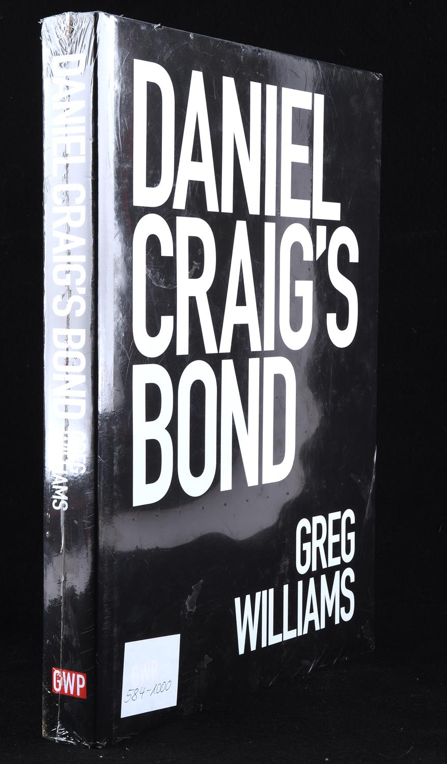 AMENDED DESCRIPTION James Bond No Time To Die (2021) Daniel Craig's Bond hardback book by Greg - Image 2 of 2