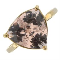 9ct gold morganite single-stone ring