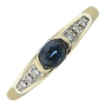 Sapphire & diamond bi-colour ring