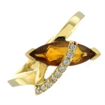 18ct gold citrine & diamond ring