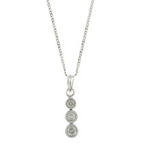 18ct gold diamond pendant with chain