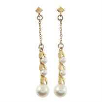 9ct gold cultured pearl earrings