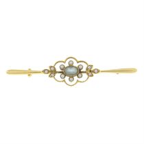 Early 20th century 15ct gold aquamarine and split pearl foliate bar brooch.