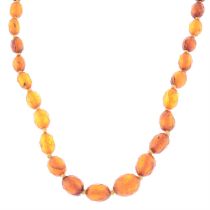 Early 20th century amber necklace, AF
