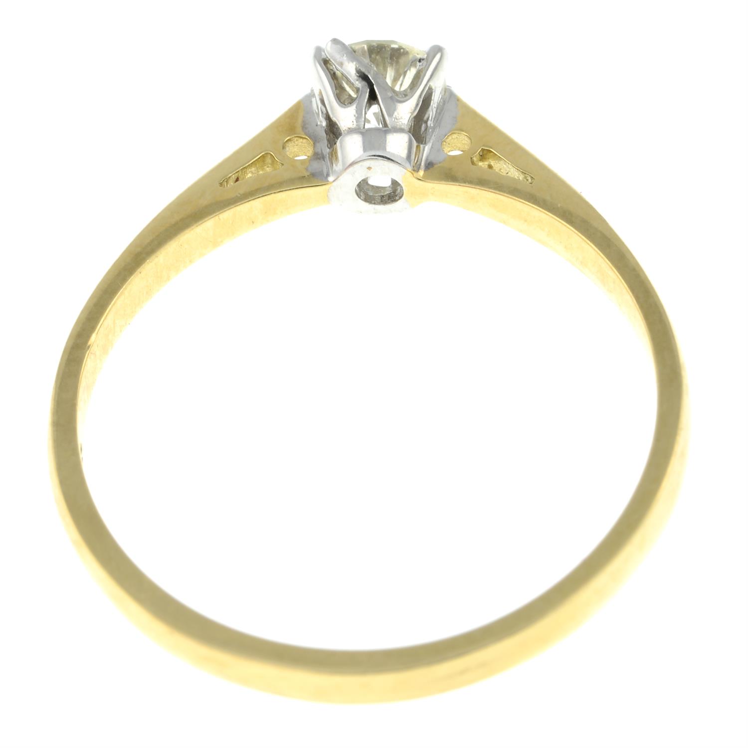18ct gold diamond ring - Image 2 of 2