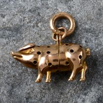 Edwardian 9ct gold pig pomander pendant