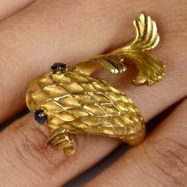 Fish ring with sapphire eyes