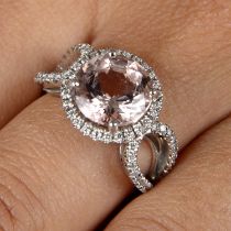 18ct gold morganite and diamond ring