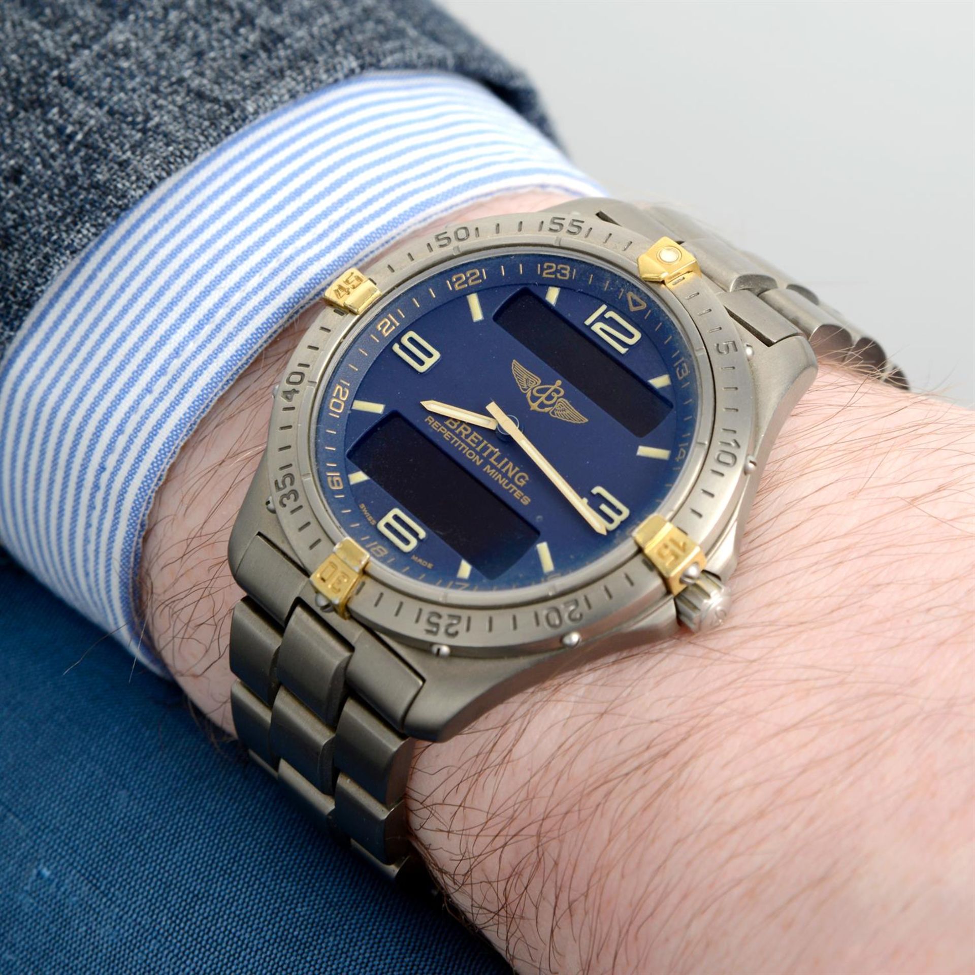 Breitling - an Aerospace watch, 40mm. - Image 5 of 5