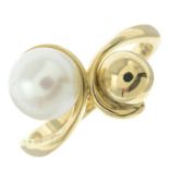 9ct gold cultured pearl ring