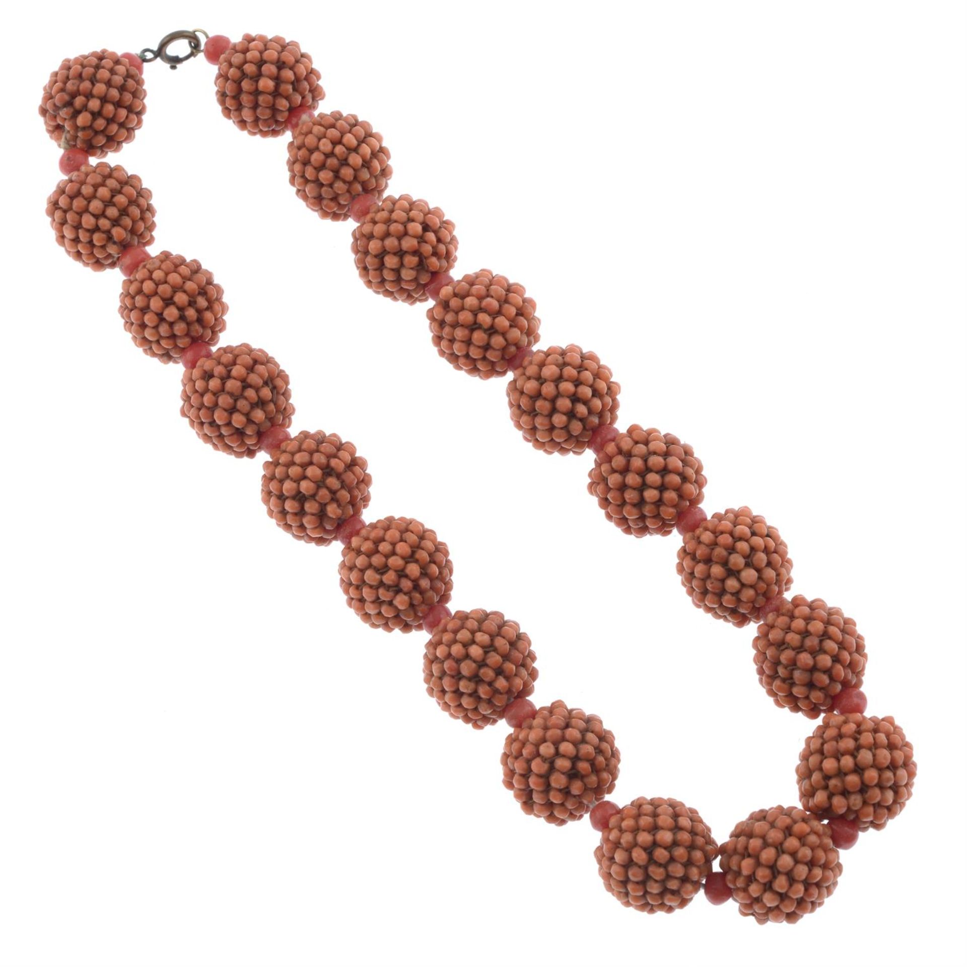 19th century coral necklace - Image 2 of 2