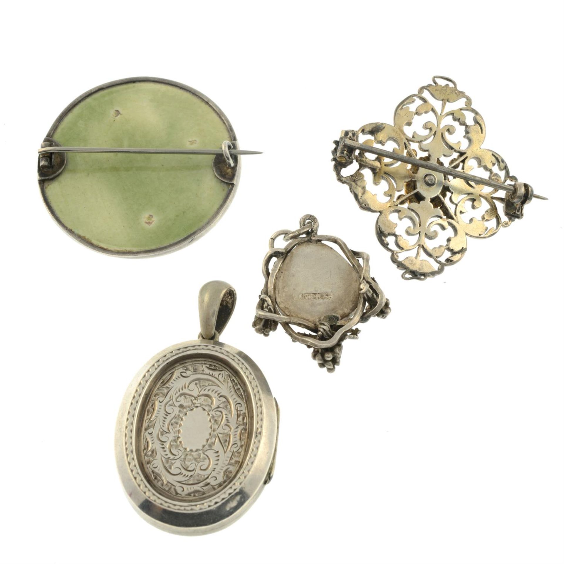 Four Victorian & later jewellery items - Image 2 of 3