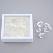 Moonstones and topazes, 156.41ct