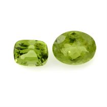 Two vari-shape peridots, 5.45ct