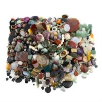 Assorted strung and unstrung gemstones, 6.2kg