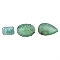 Three vari-shape emeralds, 12.40ct