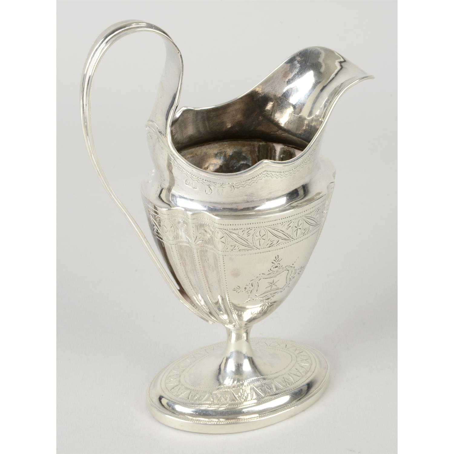 Irish silver cream jug. - Image 2 of 3