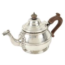 George V silver bachelor teapot by Mappin & Webb.