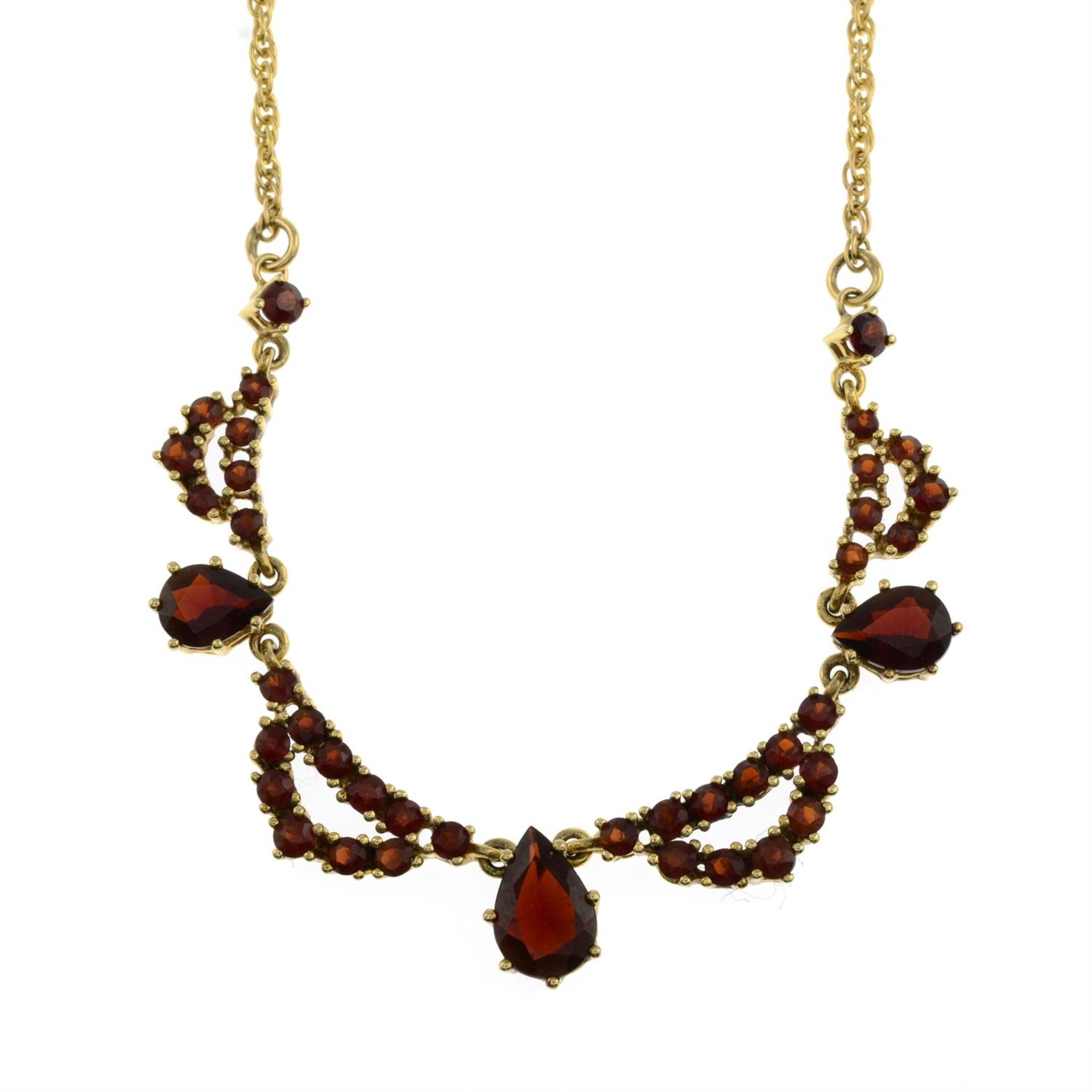 9ct gold garnet necklace