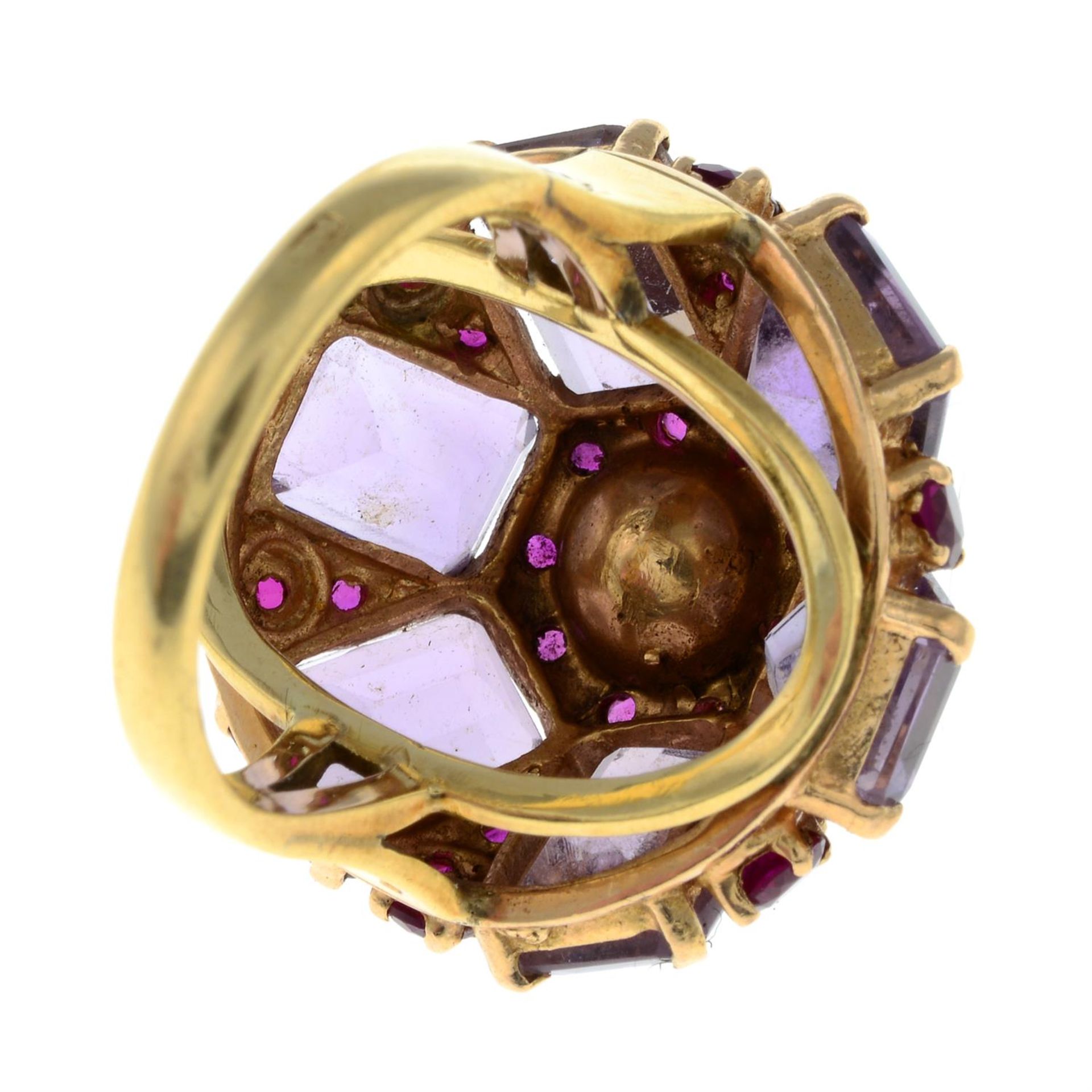 Amethyst, cultured pearl and synthetic ruby dress ring - Image 2 of 2