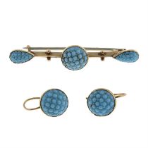 Late 19th century gold blue paste bar brooch, together with matching earrings