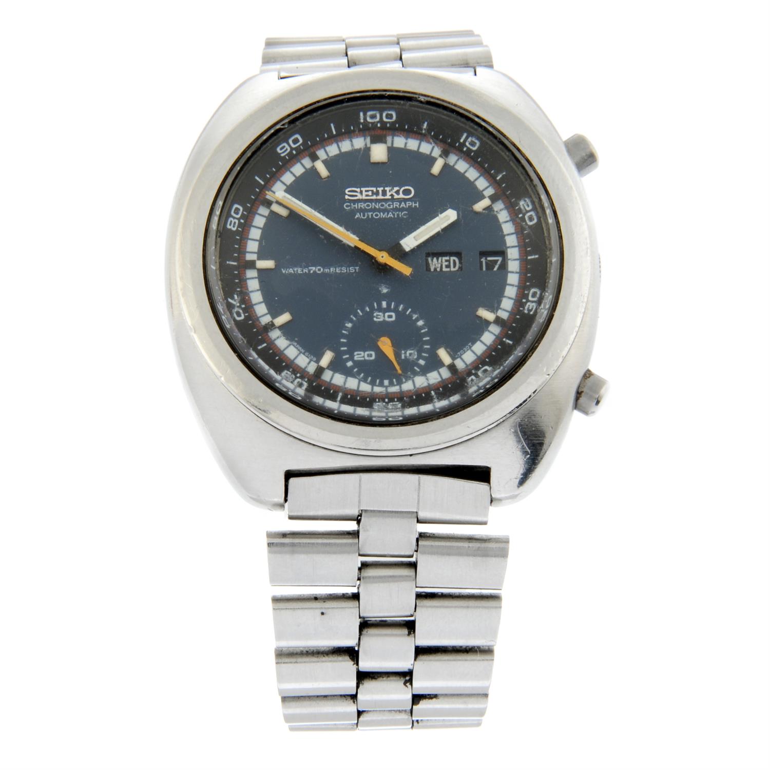 Seiko - a chronograph watch, 39mm.