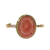 Edwardian 9ct gold carved coral brooch